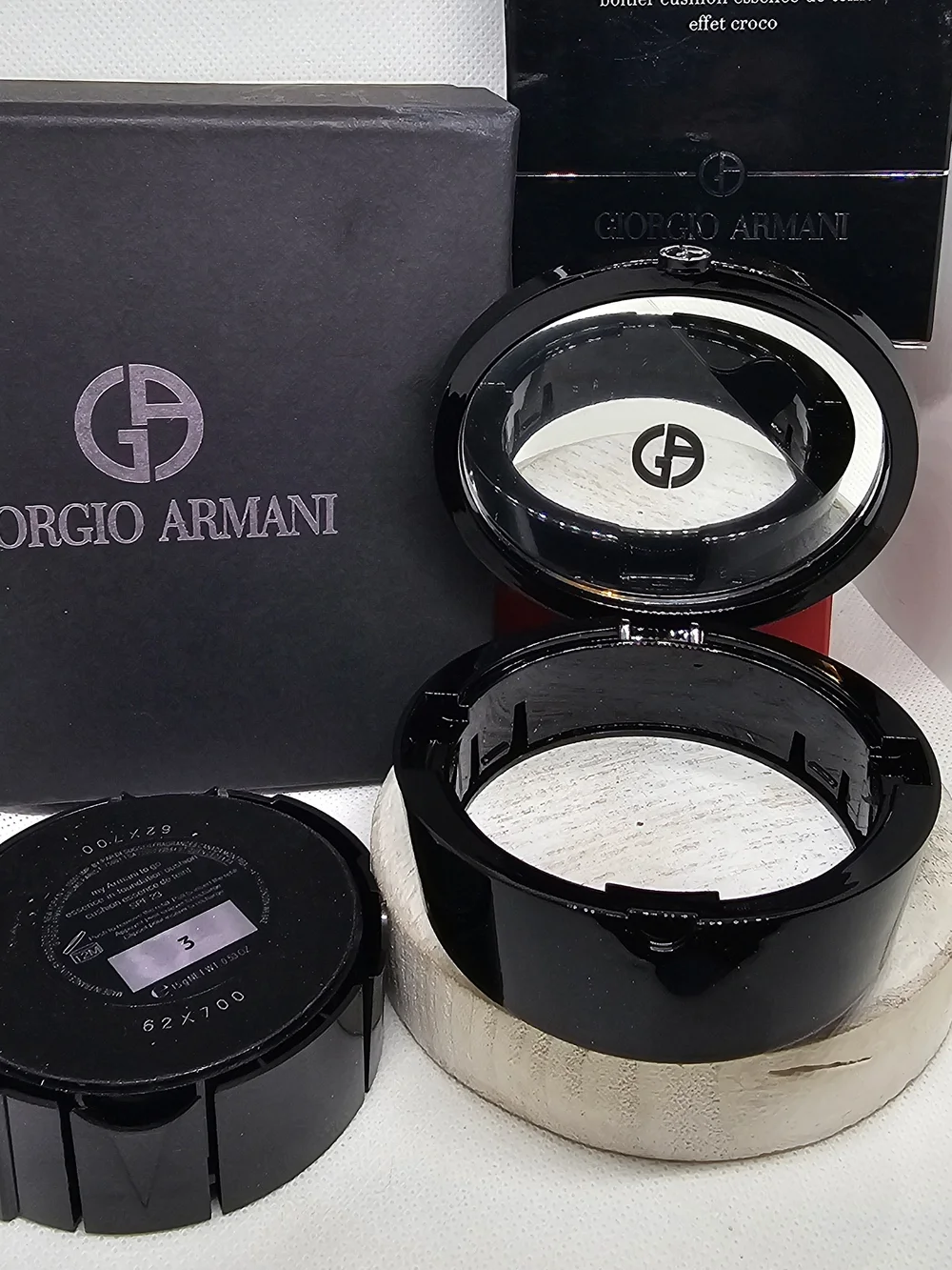Giorgio Armani My Armani to Go Essence-in-Foundation Shade 3 With Box